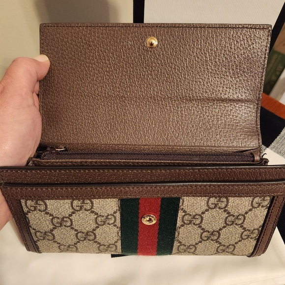 Authentic Gucci Wallet - Picture 4 of 13